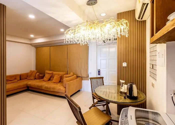 Narastay @ Phrom Phong 3*